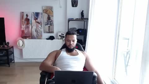 Kingsley online show from May 13, 4:49 pm