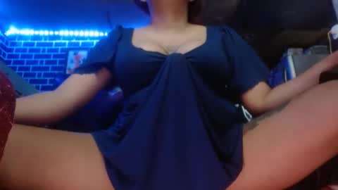 Snapshot of 11inchmonstercock4u chatting on September 24, 5:36 am  i am trixie im Your Selfsucking Mistress  online show from September 24, 5:36 am