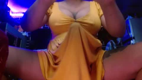 Snapshot of 11inchmonstercock4u chatting on October 23, 1:51 am  i am trixie im Your Selfsucking Mistress  online show from October 23, 1:51 am
