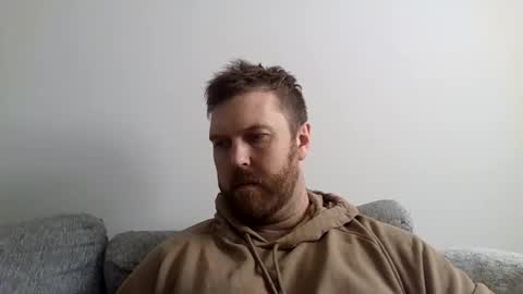 123holt123 online show from April 7, 7:38 pm