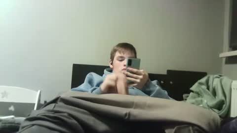 Snapshot of 12curty chatting on February 18, 8:36 pm 12curty online show from February 18, 8:36 pm