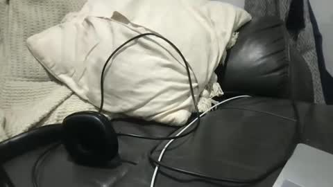 D online show from December 1, 10:45 pm