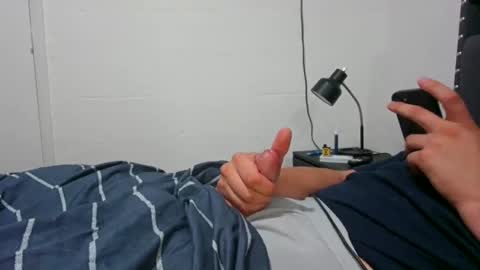 18skinnypee online show from May 21, 4:08 am