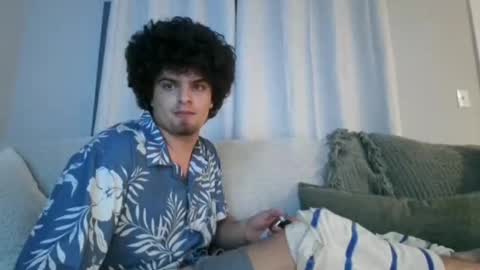 18skinnypee online show from May 31, 1:15 am