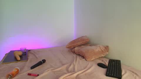 Carl the good girl online show from March 23, 8:30 am