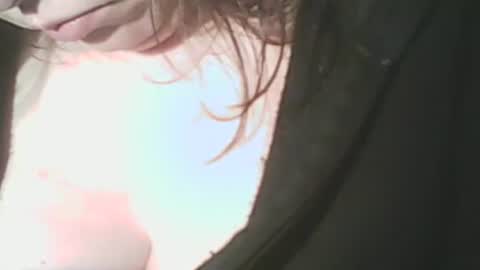 Snapshot of 1deluxepussy chatting on February 16, 6:21 am Deluxepussy online show from February 16, 6:21 am