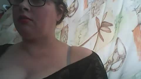Snapshot of 1deluxepussy chatting on October 17, 7:01 am Deluxepussy online show from October 17, 7:01 am