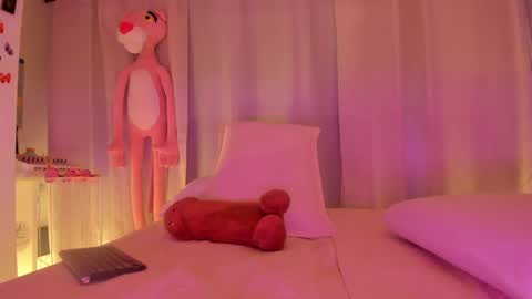 laiaa rivas online show from March 2, 5:08 am