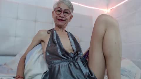 Miss Monserrate online show from March 10, 11:45 am