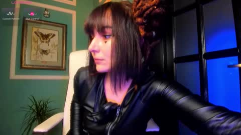 Moona  online show from October 24, 2:18 pm