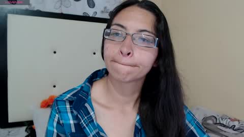 paola online show from May 27, 12:28 am