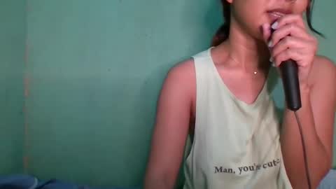 Snapshot of 1smile4u chatting on December 24, 10:33 am 1smile4u online show from December 24, 10:33 am