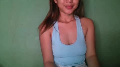 Snapshot of 1smile4u chatting on February 18, 1:00 pm 1smile4u online show from February 18, 1:00 pm