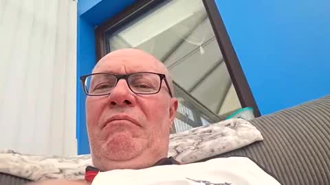 211skoosh online show from April 27, 2:03 pm