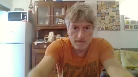 22esserre online show from October 15, 11:33 am