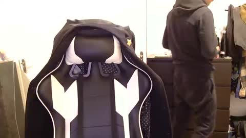 2323gary online show from December 15, 11:09 pm