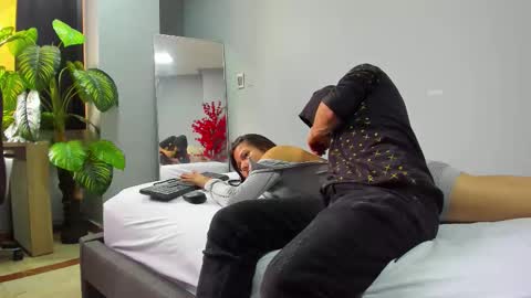 2_fire online show from November 24, 8:07 pm