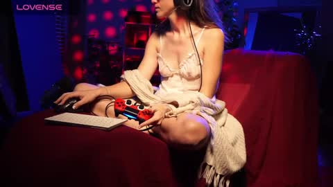 2photogs_raw online show from January 26, 12:37 am