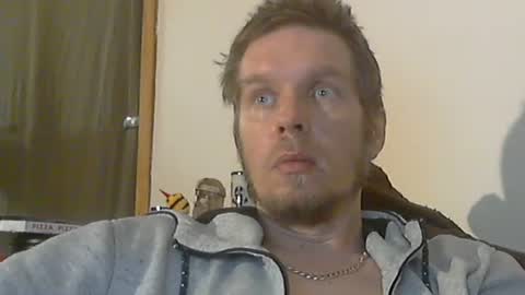 2small4you83 online show from January 12, 7:32 am