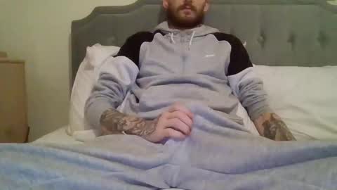 420feetloverr420 online show from March 2, 2:13 pm