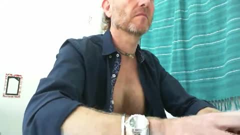 Snapshot of 555tony555 chatting on October 16, 12:21 am 555tony555 online show from October 16, 12:21 am