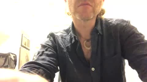 Snapshot of 555tony555 chatting on October 6, 8:21 am 555tony555 online show from October 6, 8:21 am