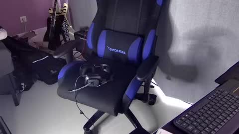 Larese Carlo online show from February 3, 8:57 am