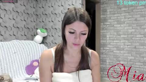 Snapshot of 666mia666 chatting on September 10, 4:30 pm Mia my pvt is open and lovense is active online show from September 10, 4:30 pm