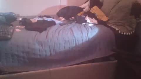 69696977 online show from February 10, 12:41 pm