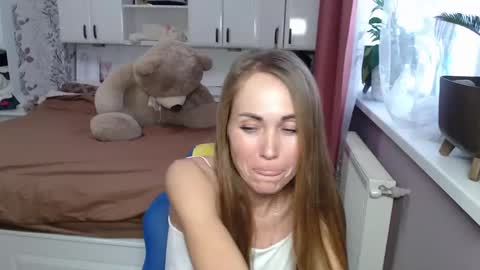 Snapshot of 69sexysecret691984 chatting on February 26, 9:44 am 69sexysecret691984 online show from February 26, 9:44 am