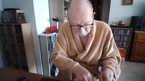  Papi  online show from February 10, 10:18 am