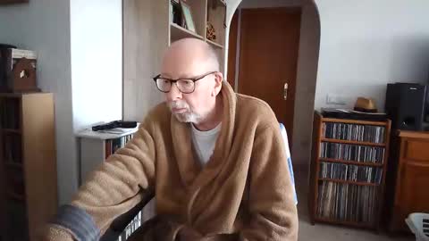  Papi  online show from January 18, 11:19 am