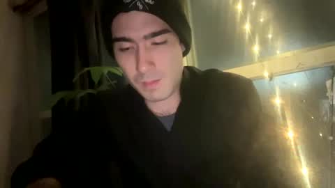 9thislandd online show from January 3, 3:55 pm