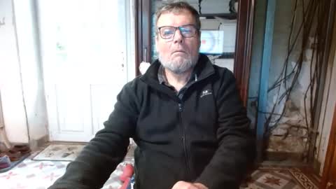 Snapshot of _123_voyeur_ chatting on September 29, 7:29 am _123_voyeur_ online show from September 29, 7:29 am
