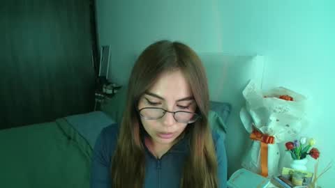 abby 3 online show from March 4, 4:52 pm