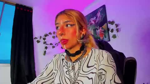 adhara online show from February 4, 11:27 pm