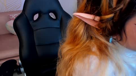 adhara online show from December 5, 6:39 pm