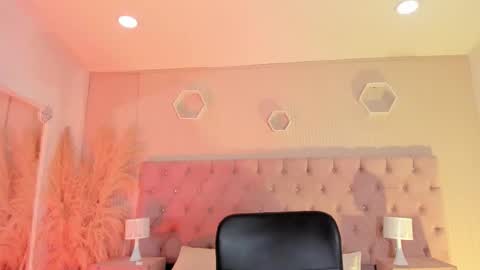 Agatha online show from December 19, 5:58 am