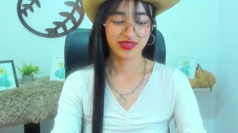 Snapshot of _amatista_fire chatting on October 22, 2:52 pm _amatista_fire online show from October 22, 2:52 pm