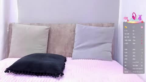      online show from October 3, 8:17 pm