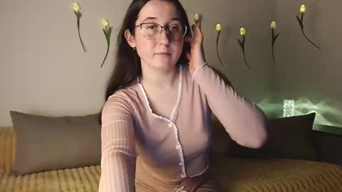 Anna online show from February 4, 7:11 pm