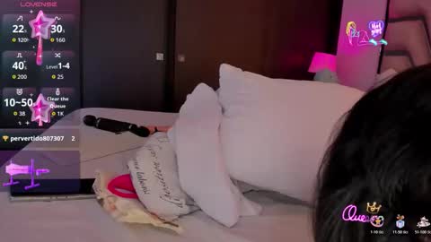 _annye_ online show from April 9, 12:47 am