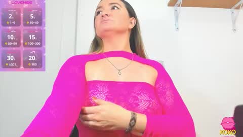 Snapshot of _antonella_11 chatting on October 22, 11:50 pm _antonella_11 online show from October 22, 11:50 pm