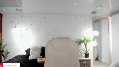 antonnela online show from April 10, 9:08 pm