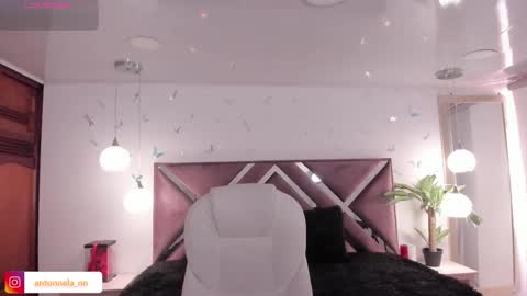 antonnela online show from December 4, 6:18 pm