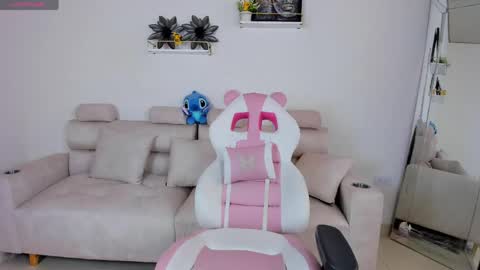    online show from May 7, 12:23 pm