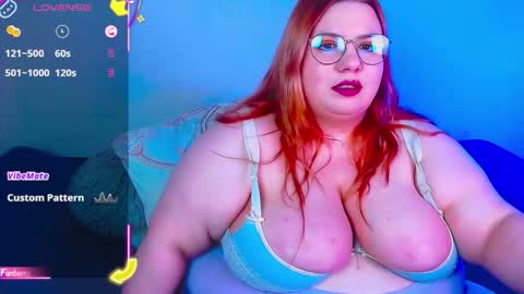 _ariaakashi_ online show from November 11, 7:21 am