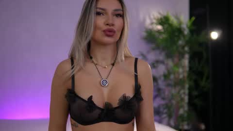 Arielle online show from March 20, 8:30 am