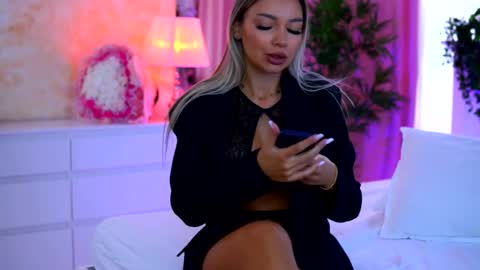 Arielle online show from October 2, 8:13 am