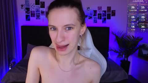 _ash_leyy_ online show from February 2, 1:36 am